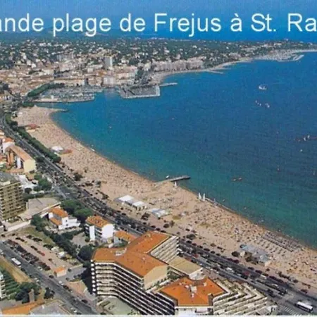 Superbe Classe 3 Etoiles, A 150 M De La Plage De Sable Fin