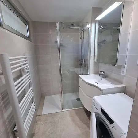 Superbe Classe 3 Etoiles, A 150 M De La Plage De Sable Fin Appartement Fréjus